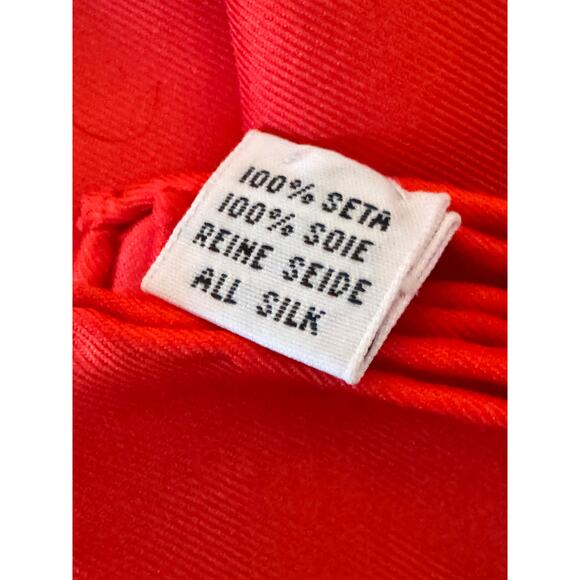 Hermès Authentic “Théières”  Red Porcelain Print Large Silk Scarf - Picture 6 of 6